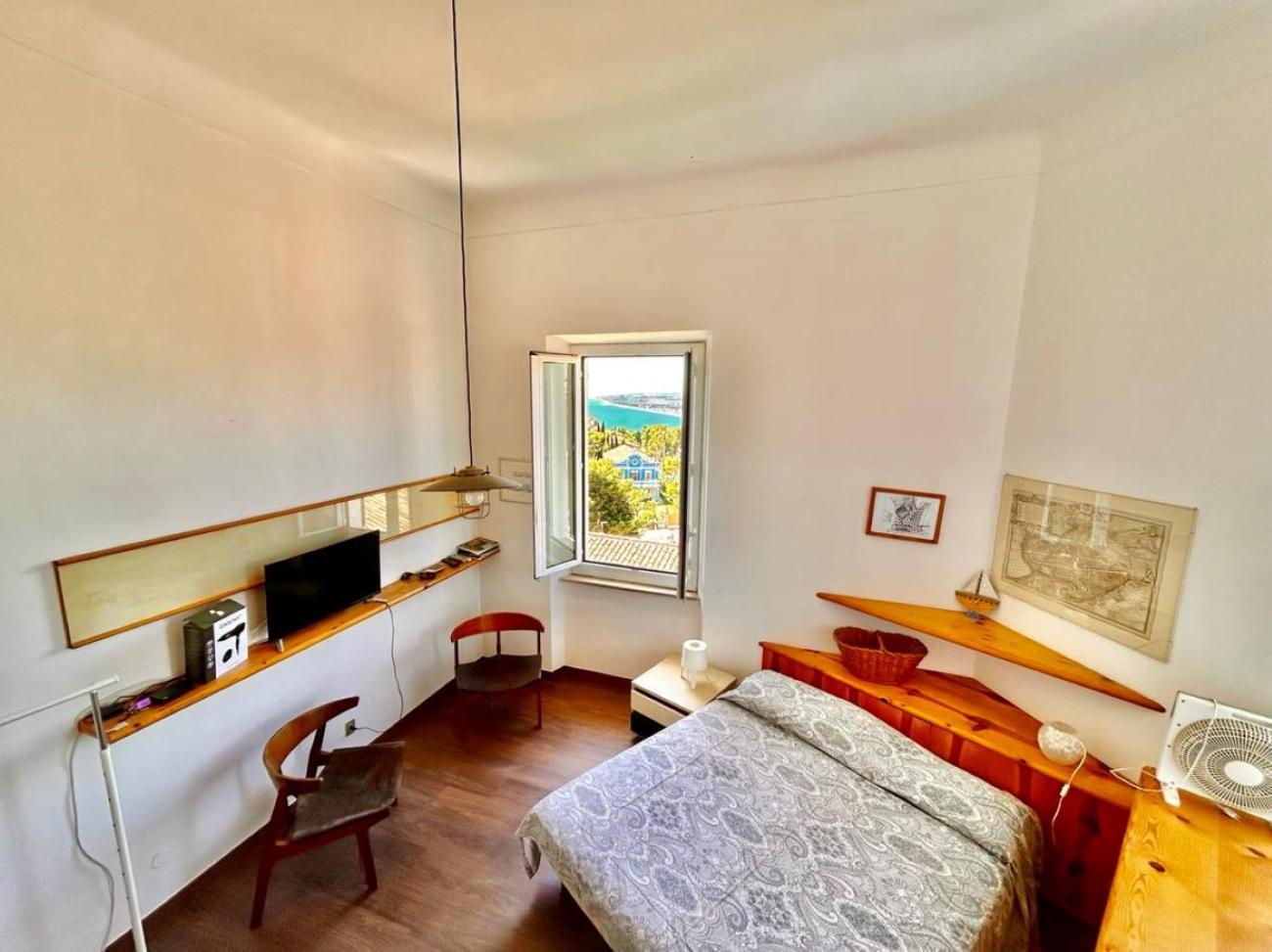 Paulis - Semiattico In Pieno Centro A Sirolo, Con Meravigliosa Vista Mare Apartment Bagian luar foto